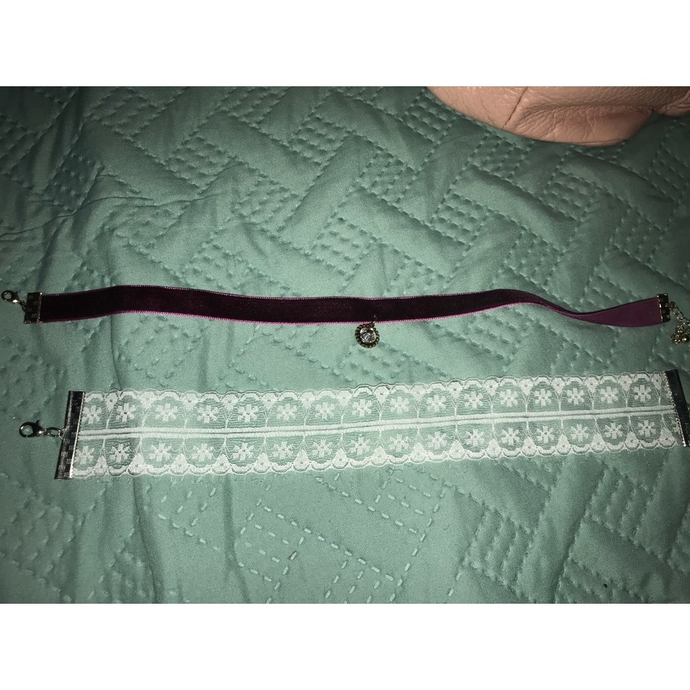 Forever 21 chokers